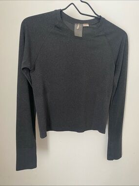 Calia - Black Long-Sleeve Crewneck Top with Subtle Rib Side Panels - small